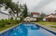 Swimming Pool 2 Jason Villa Lembang