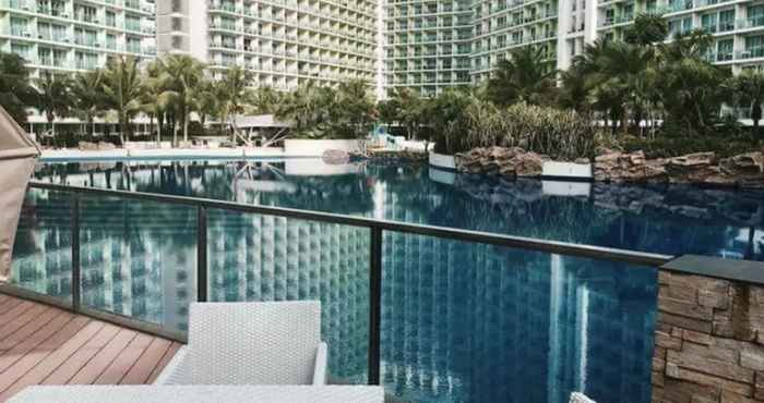 Kolam Renang Condotel Prime at Azure Urban Residences