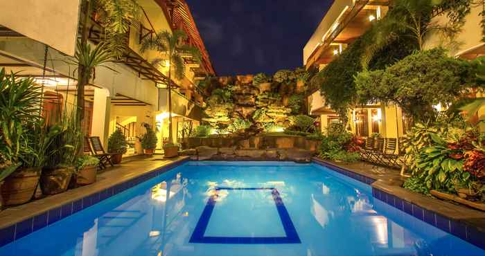 Swimming Pool Duta Guest House