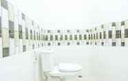 Toilet Kamar 7 Central Park Apartment - Taga Home