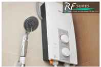 Toilet Kamar RF Suites