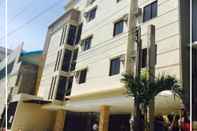 Luar Bangunan RF Suites