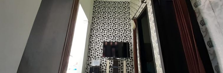 로비 Affordable Room at Matahari Homestay