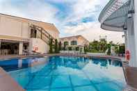 Swimming Pool LK Majestic Villa