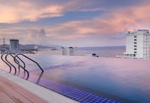 สระว่ายน้ำ Sao Viet Hotel Nha Trang