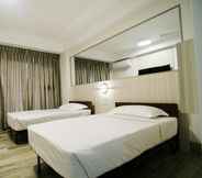 Bedroom 2 Travelite Express Hotel