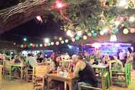 Quầy bar, cafe và phòng lounge Lanta Palm Beach Resort