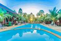 Swimming Pool Peaceful Resort