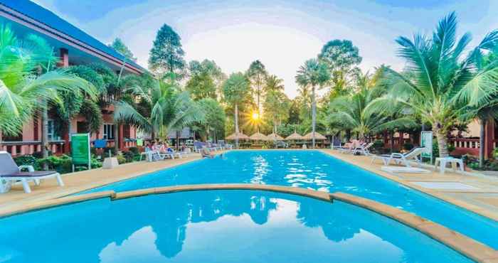 Kolam Renang Peaceful Resort
