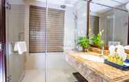 Phòng tắm bên trong 7 Song Loc Luxury Ha Long