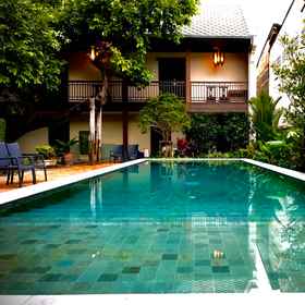 Swimming Pool 1 VILLA BANGKOK formerly VILLA PHRA SUMEN, โรงแรม & ที่พัก วัดชนะสงคราม