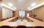 Functional Hall 6 Hotel Sukajadi By Holie