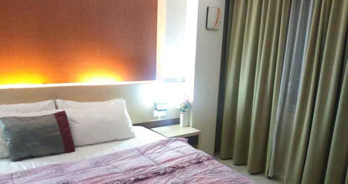 Bedroom Cozy Room at Solo Paragon Apartement (RY)