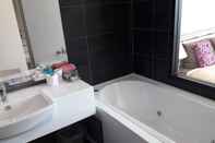 Toilet Kamar New Loft Modern Home