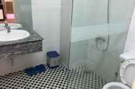 In-room Bathroom Huu Nghi Hotel Dalat