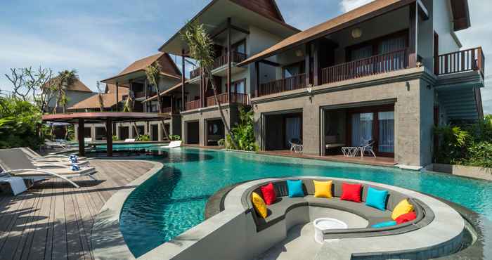 Swimming Pool Sense Canggu Beach Hotel