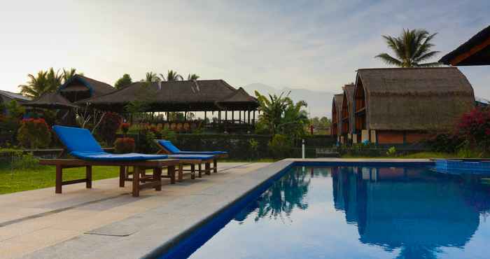 Swimming Pool OYO 1321 Mountain Resort