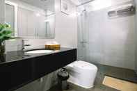 Toilet Kamar A25 Hotel - 142 Bui Thi Xuan