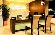 Lobi 5 The Chateau Serviced Apartment