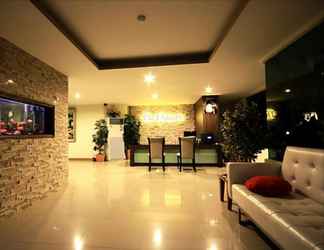 Sảnh chờ 2 The Chateau Serviced Apartment