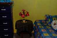 Kamar Tidur Homestay Karangrejo By Localivin