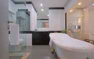 In-room Bathroom 5 Horison Inn Alaska Simpang Lima Semarang