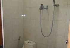 Bilik Mandi dalam Bilik 6 Familie Ayu Suite