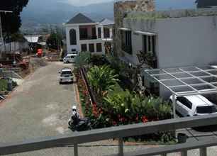 Exterior 4 Villa Batoe Hill D12