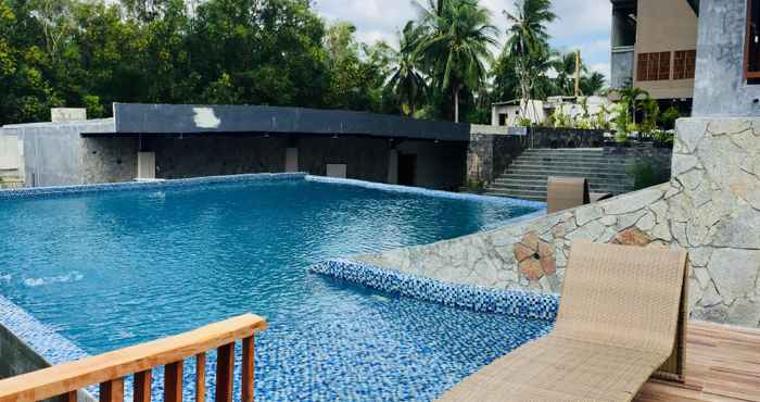 Kolam Renang Quins Style Resort Belitung 