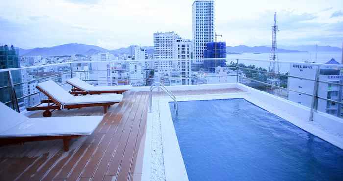 สระว่ายน้ำ Sophia Hotel Nha Trang