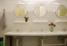 In-room Bathroom 4 Smart Hostel Chiang Mai