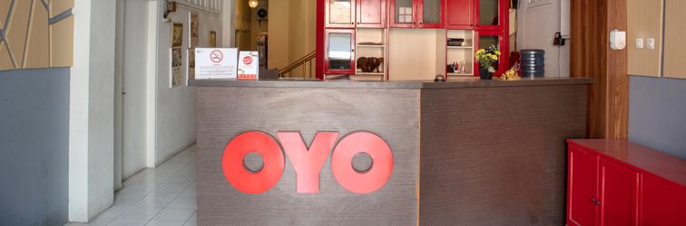 Lobby Hotel O Pasar Baru Inn