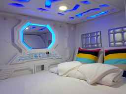 Galaxy Pods @ Chinatown, USD 30.52
