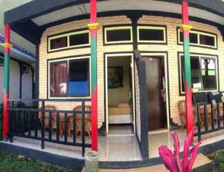 Lobi 2 Surya Guesthouse