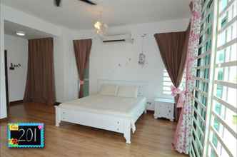 Kamar Tidur 4 Felice Holiday House 02