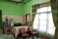 Common Space Villa Mangga Asri Batu - Three Bedroom