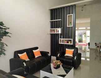 Lobi 2 Griya Zenea Batu - Three Bedroom 