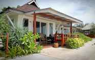 ภายนอกอาคาร 7 Nakara Long Beach Resort (SHA Extra Plus)