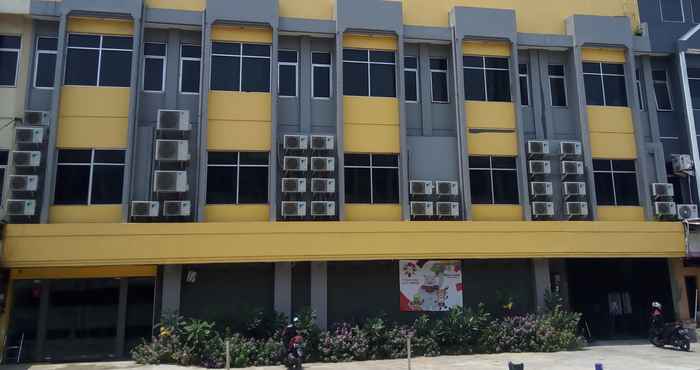 Exterior Ethan Hotel Cilincing Plaza