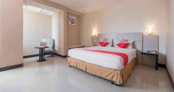 Bilik Tidur OYO 1081 Allson City Hotel Makassar