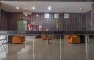 Lobby 5 OYO 1081 Allson City Hotel Makassar