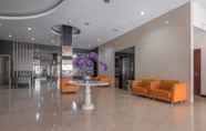 Lobby 7 OYO 1081 Allson City Hotel Makassar