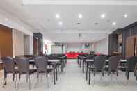 Functional Hall OYO 1081 Allson City Hotel Makassar
