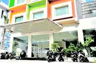 Exterior N2 Hotel Gunung Sahari