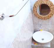 Toilet Kamar 7 221 House Ceningan