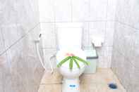 Toilet Kamar 221 House Ceningan