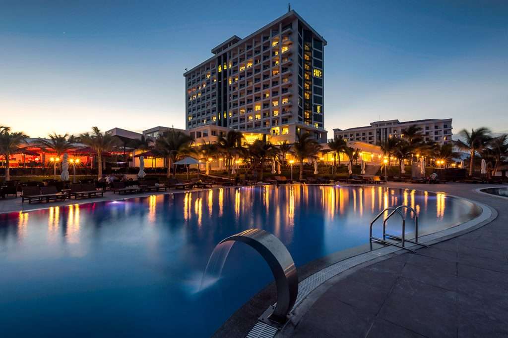 Swandor Cam Ranh Hotel & Resorts khách sạn Nha Trang có bãi biển riêng