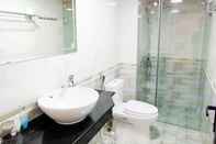 Toilet Kamar London Sapa Hotel