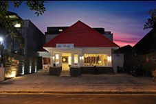 외관 Meliala Express Cilaki