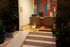 로비 Meliala Express Cilaki